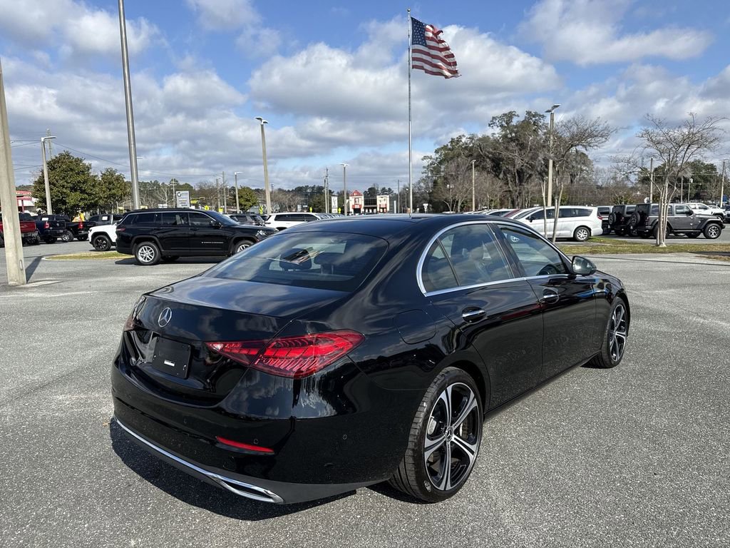 Used 2025 Mercedes-Benz C 300 Sedan image 3