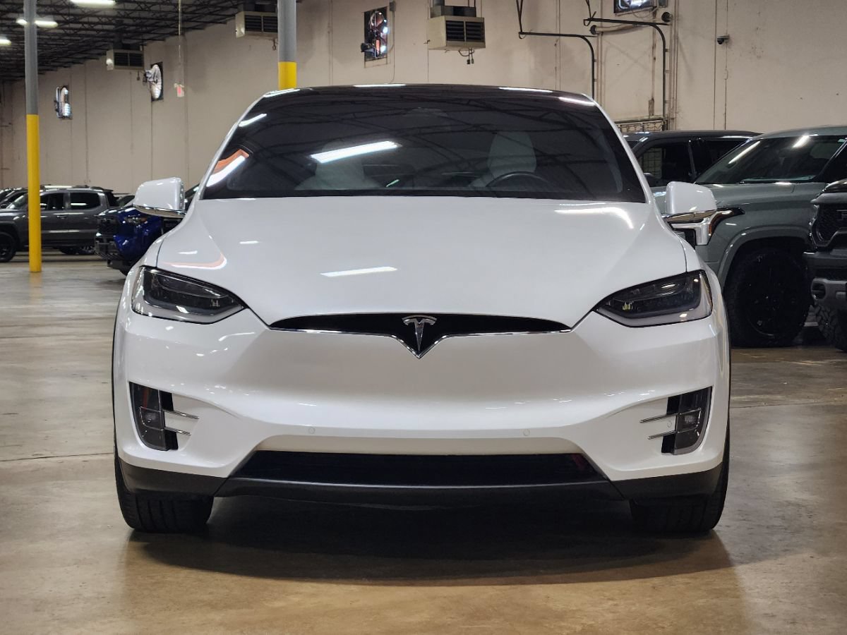Used 2019 Tesla Model X 75D AWD/4WD image 2