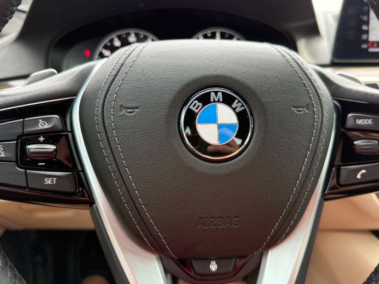 Used 2018 BMW 530i RWD image 18
