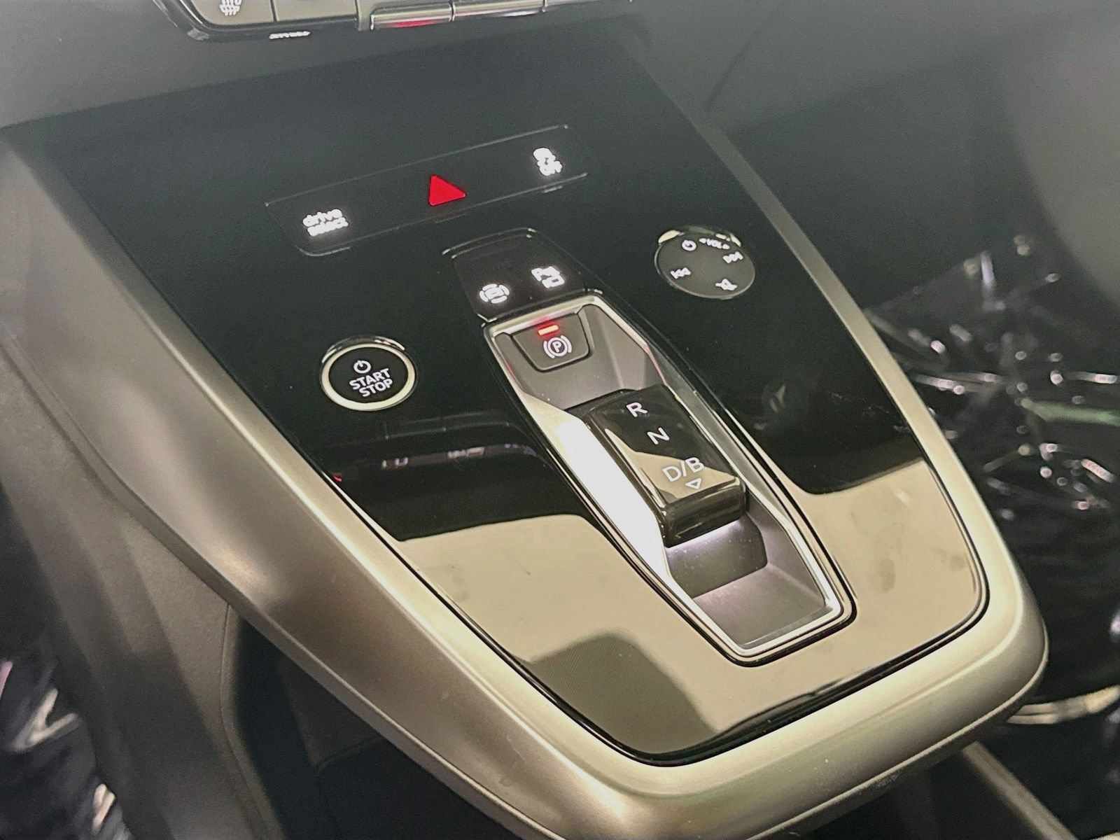 Certified 2023 Audi Q4 e-tron Premium Plus w/ Premium Plus AWD/4WD image 19