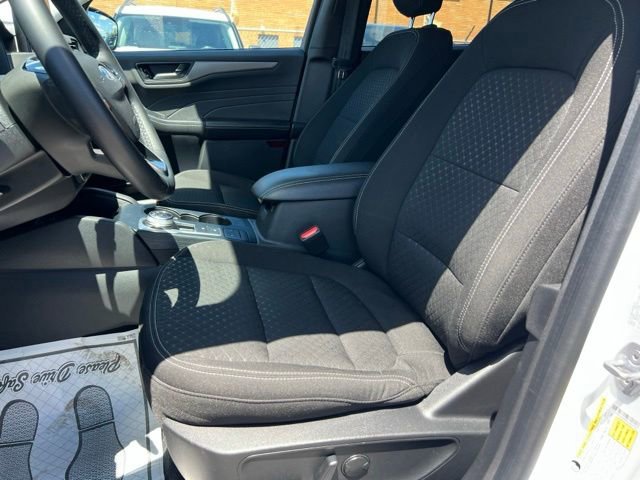 Certified 2023 Ford Escape Active AWD/4WD image 18
