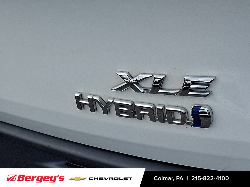 Used 2023 Toyota Sienna XLE AWD/4WD image 37