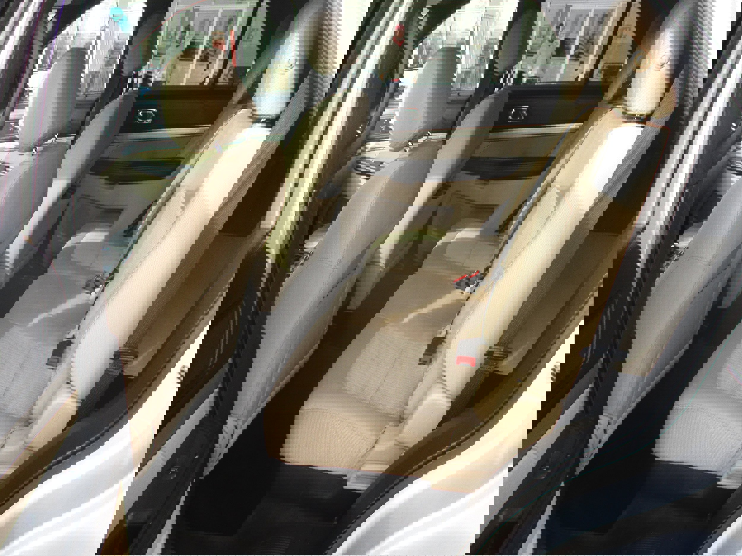 Used 2016 Ford Explorer FWD image 5