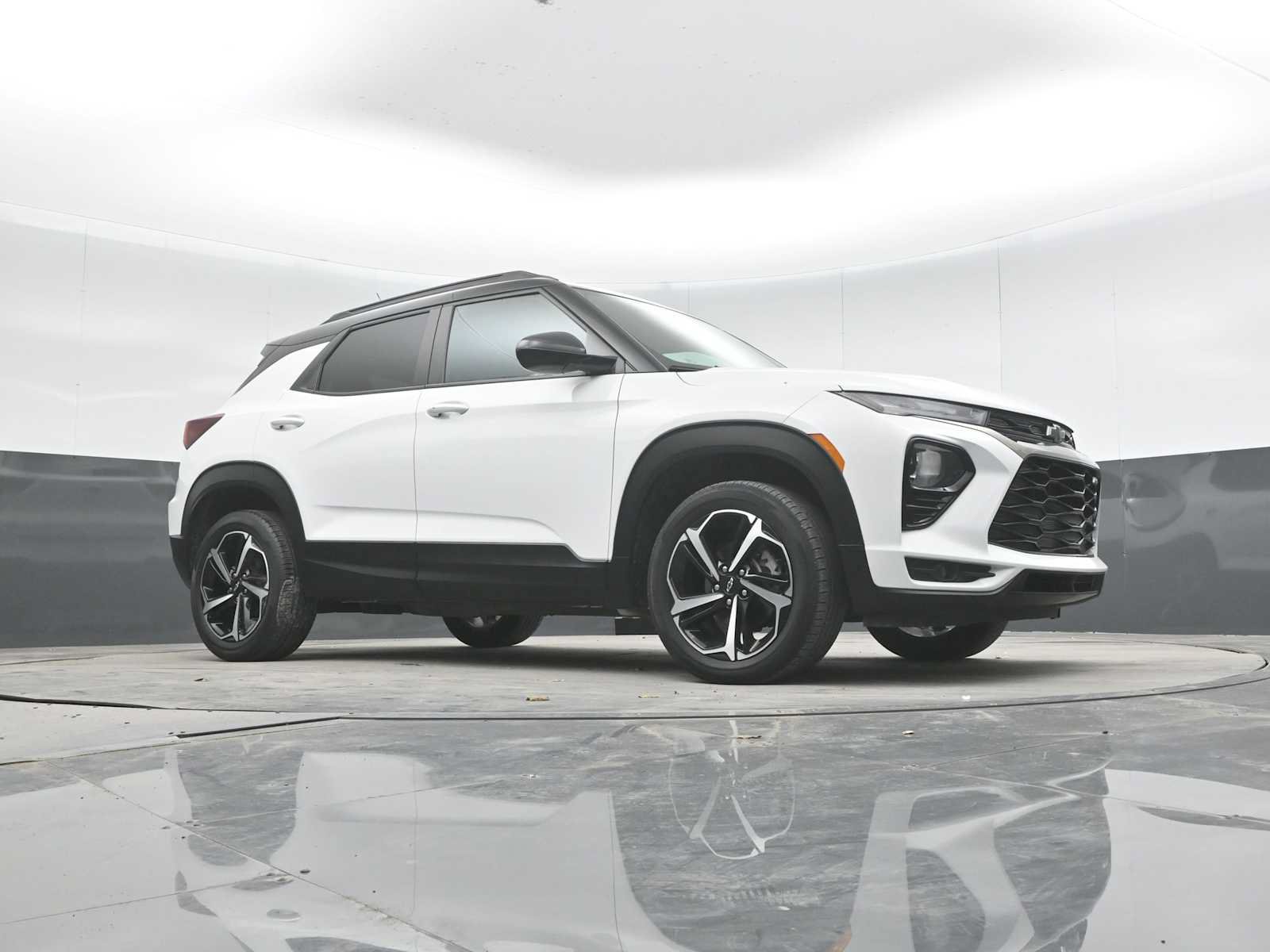 Used 2023 Chevrolet TrailBlazer RS AWD/4WD image 28