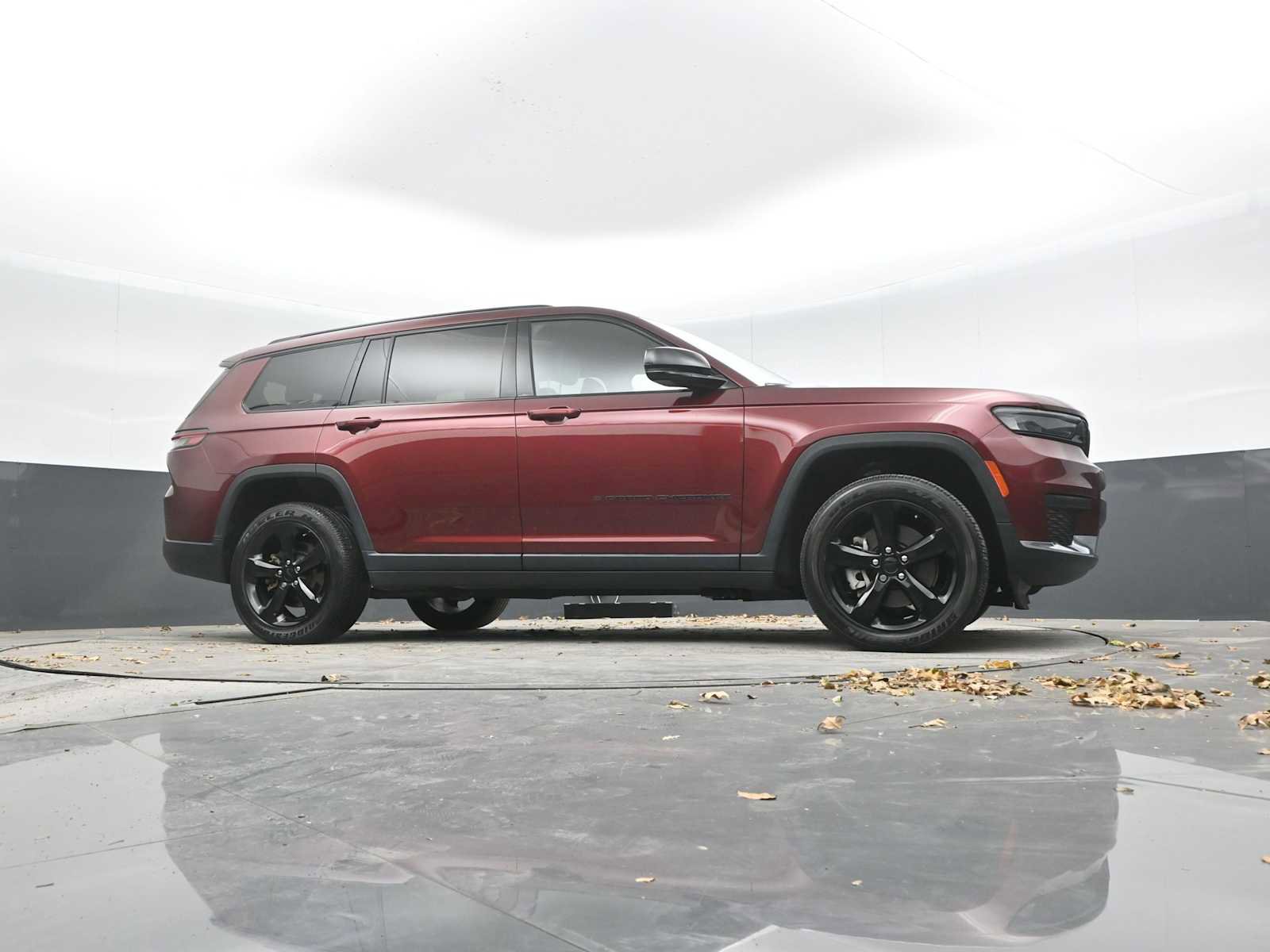Used 2021 Jeep Grand Cherokee L Laredo image 38