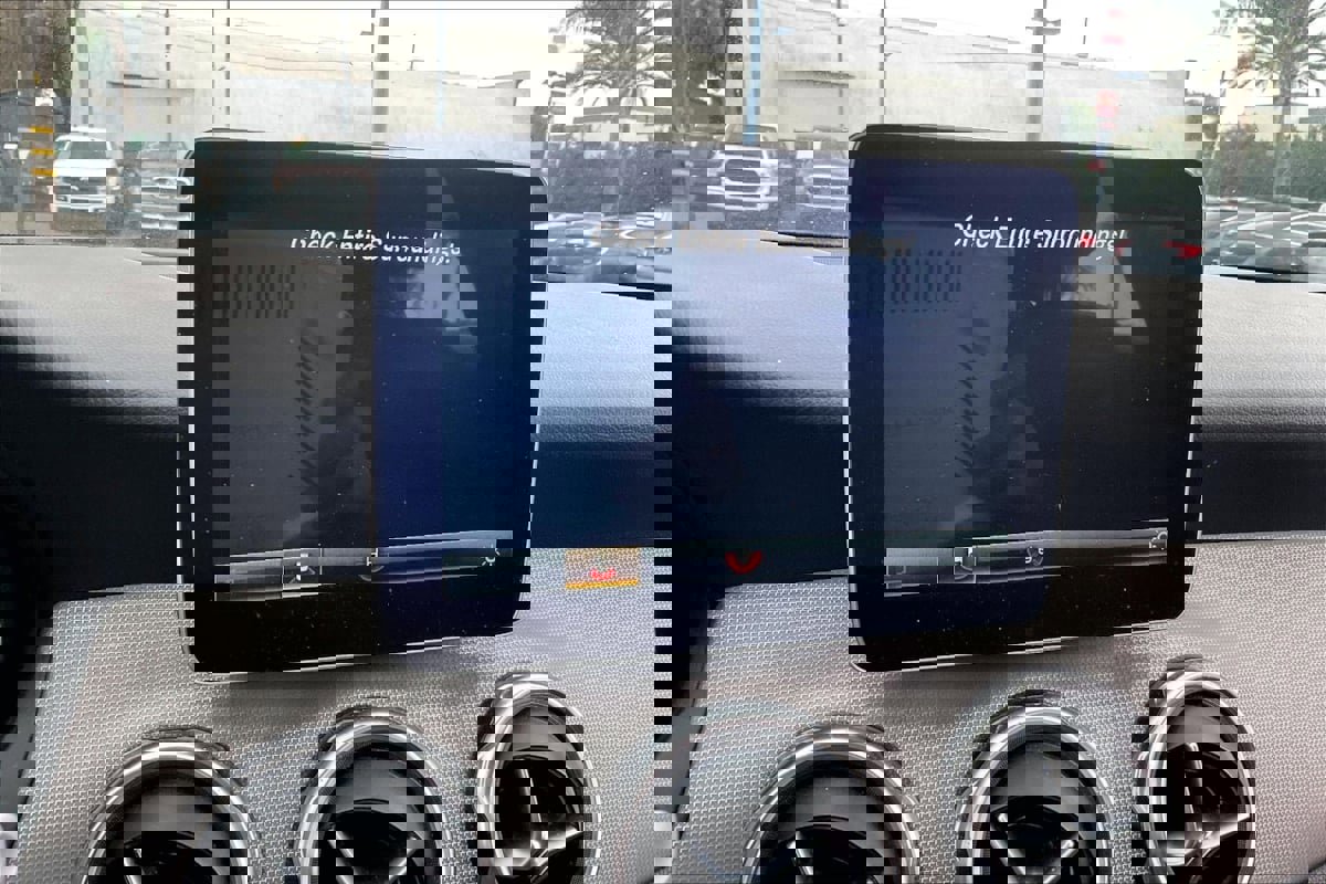 Used 2018 Mercedes-Benz GLA 250 image 21