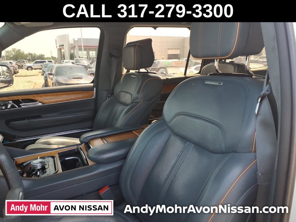 Used 2022 Jeep Grand Wagoneer Series II w/ Premium Group II AWD/4WD image 15