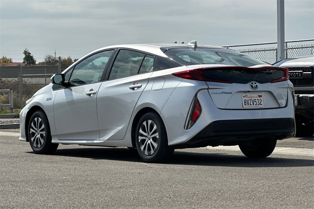 Certified 2021 Toyota Prius Prime LE image 7