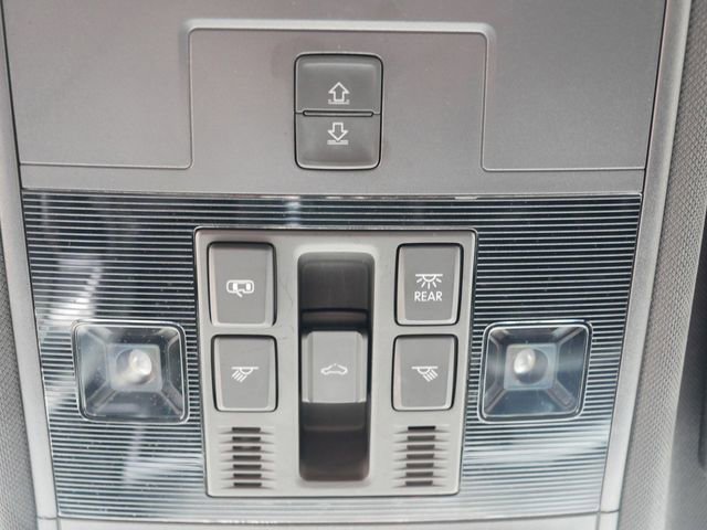 Certified 2023 Volkswagen Atlas Cross Sport SEL AWD/4WD image 34