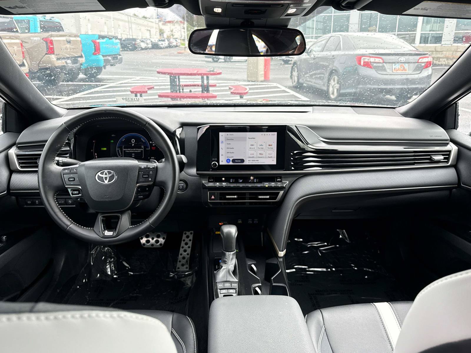 Used 2026 Toyota Camry SE FWD image 14