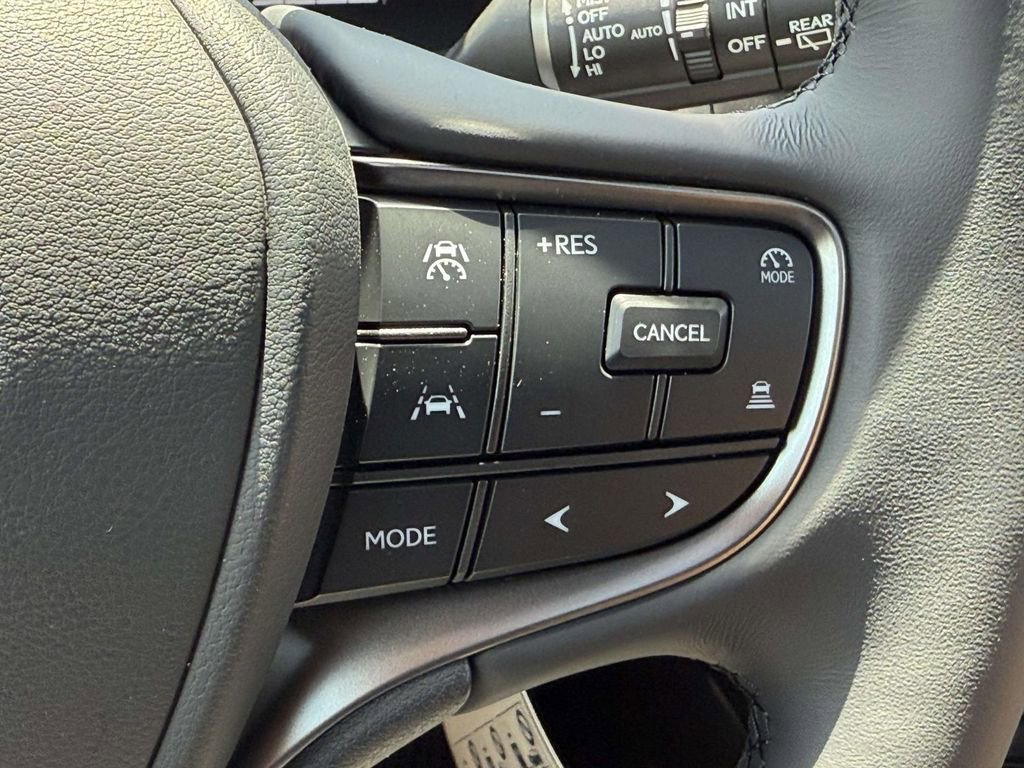 New 2026 Lexus UX 300h AWD image 17