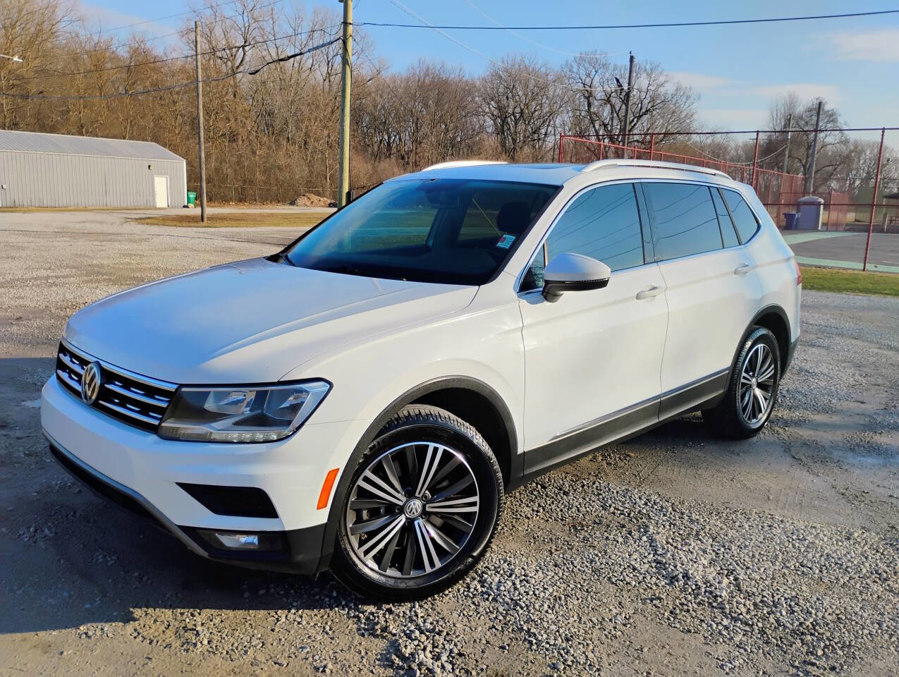 Used 2019 Volkswagen Tiguan SEL FWD image 3