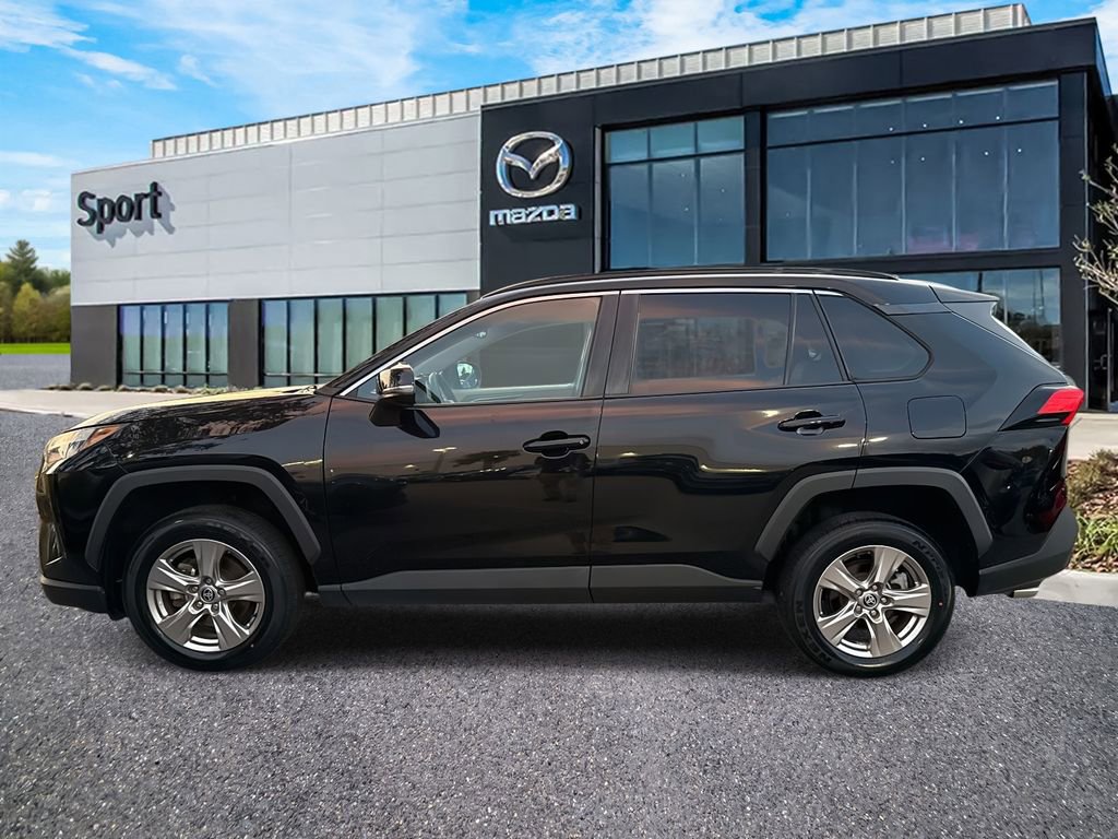 Used 2022 Toyota RAV4 XLE image 8