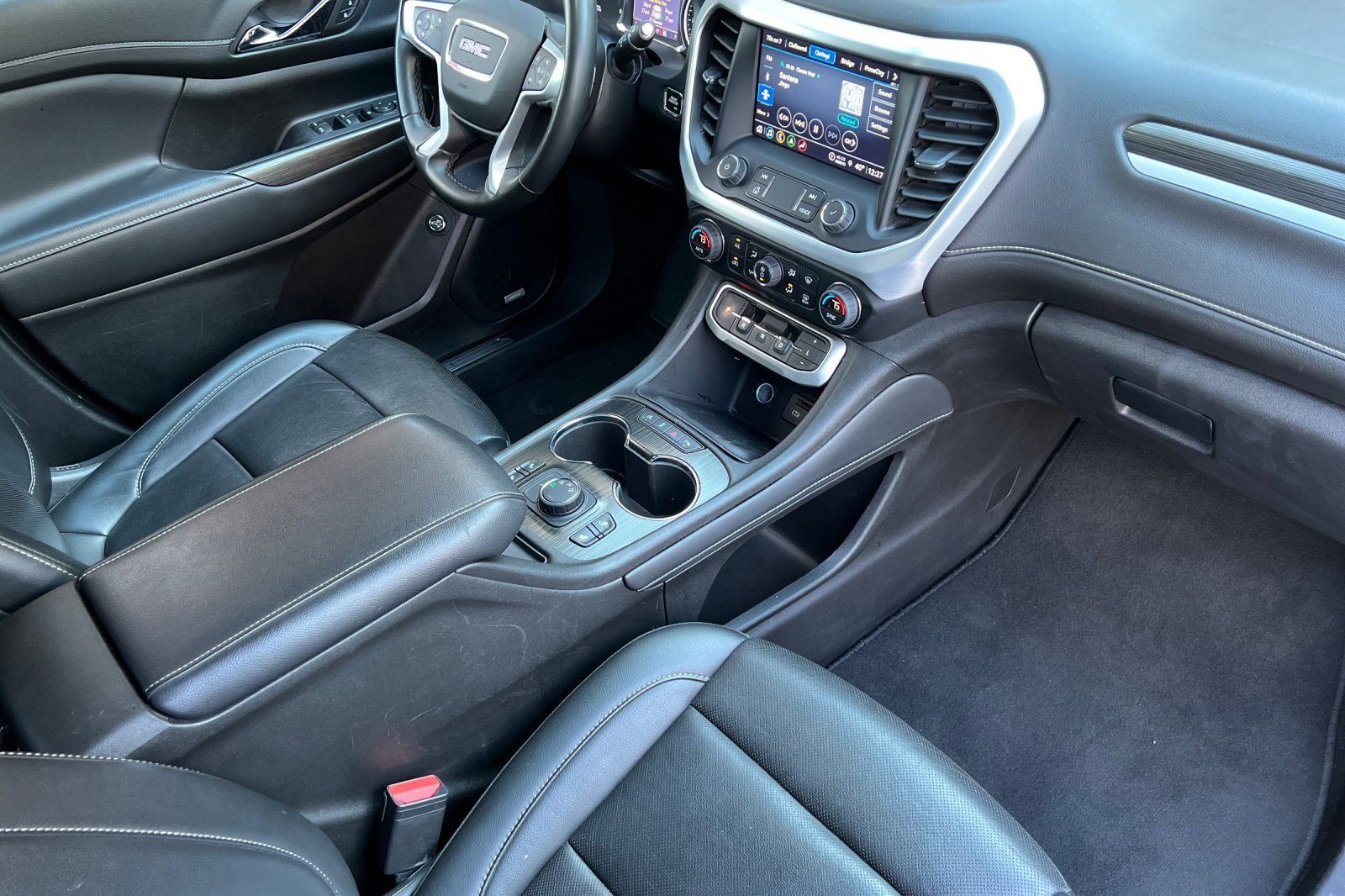 Used 2023 GMC Acadia SLT image 22