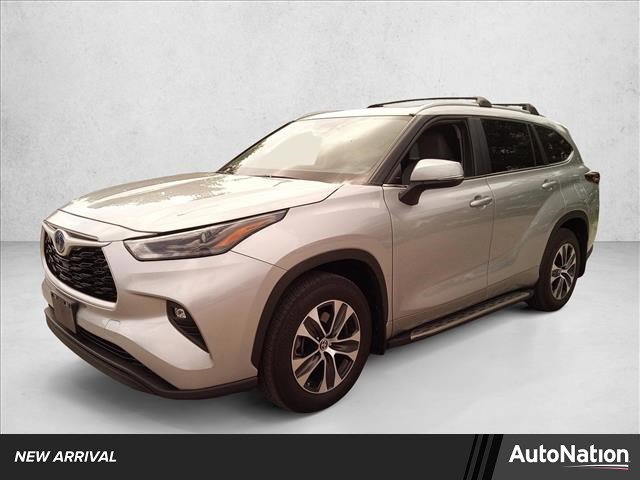 Used 2024 Toyota Highlander XLE