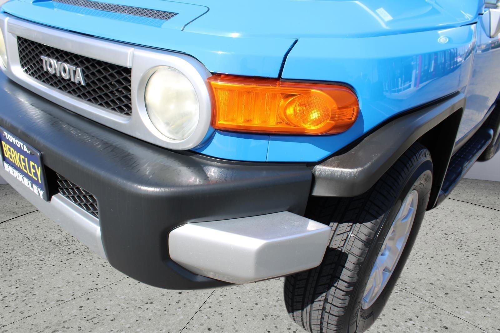 Used 2007 Toyota FJ Cruiser 4WD image 10