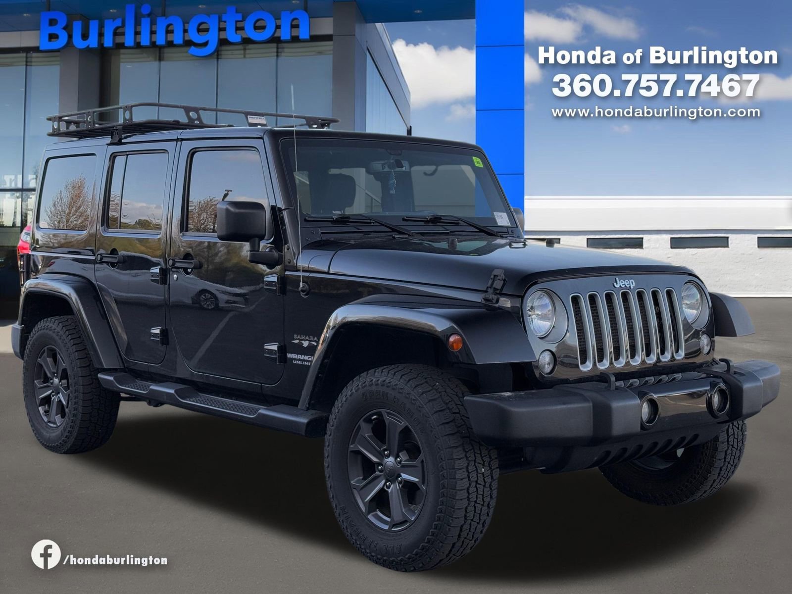 Used 2017 Jeep Wrangler Unlimited Sahara w/ Connectivity Group AWD/4WD image 8
