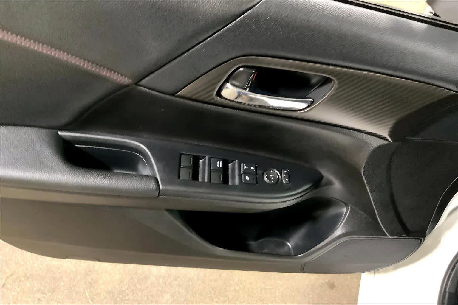 Used 2017 Honda Accord Sport Special Edition image 36