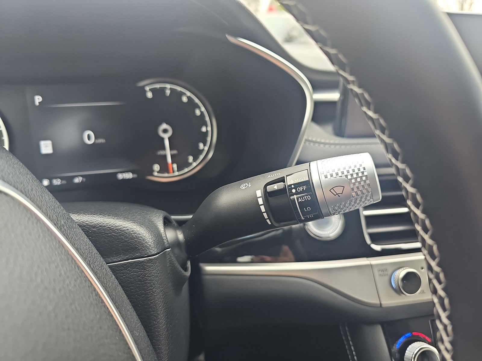 Used 2025 Genesis G70 3.3T Advanced image 23