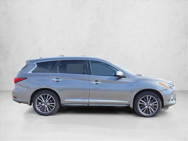 Used 2019 INFINITI QX60 Luxe w/ Sensory Package FWD image 4