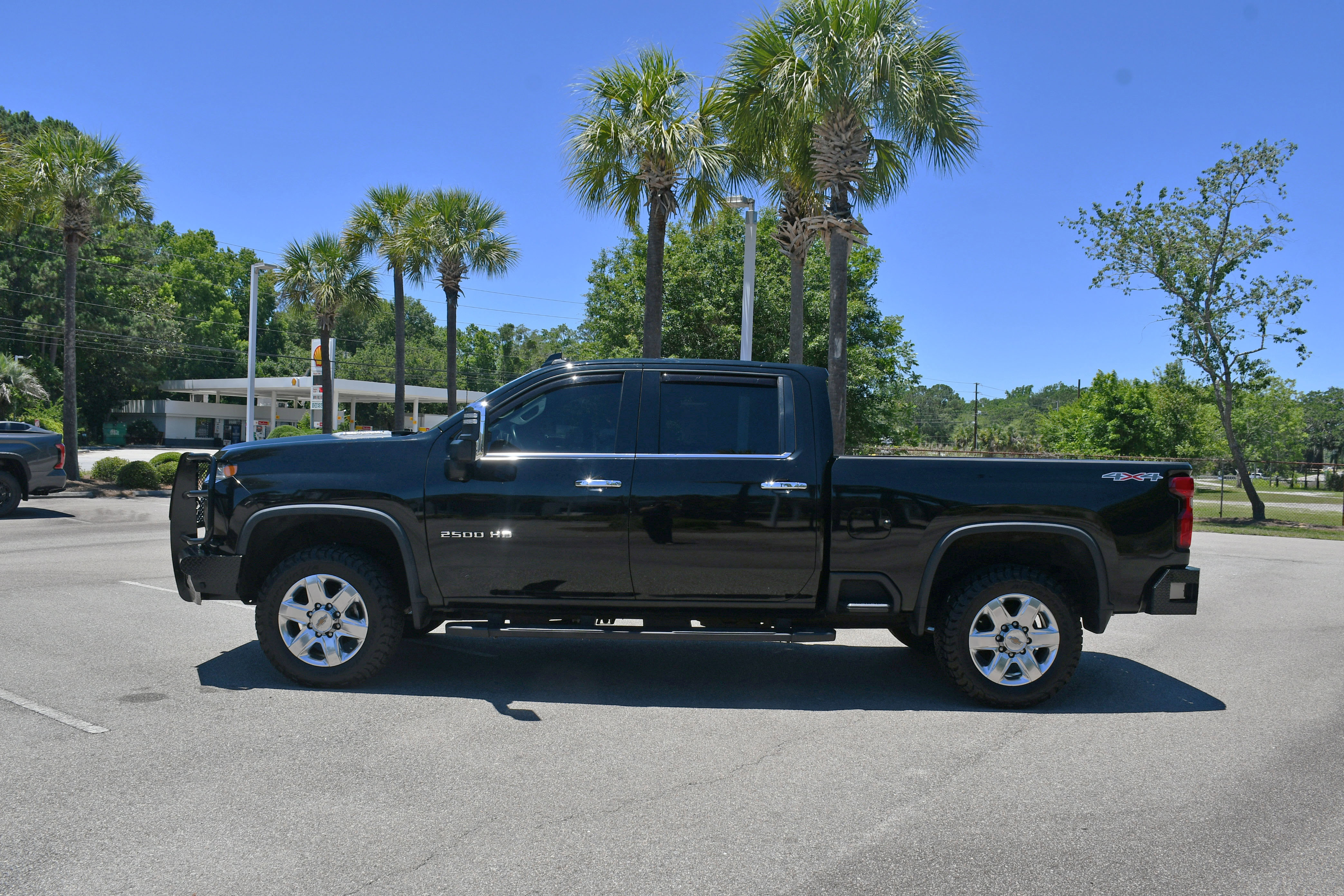 Used 2021 Chevrolet Silverado 2500 LTZ w/ LTZ Plus Package AWD/4WD image 5