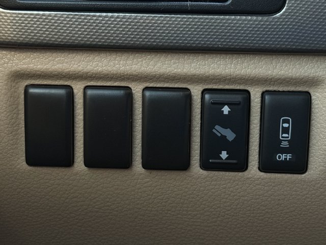 Used 2015 Nissan Armada SV RWD image 20