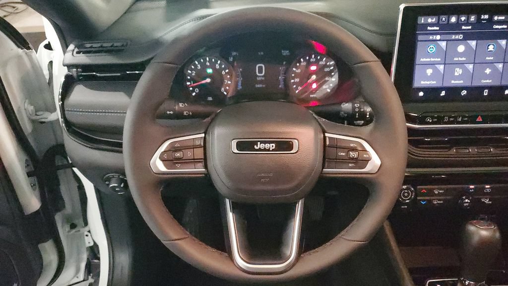 Used 2026 Jeep Compass Latitude AWD/4WD image 27