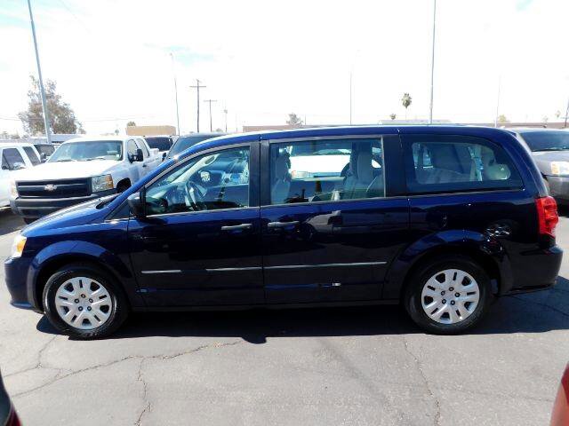 Used 2015 Dodge Grand Caravan American Value Package w/ UConnect Hands-Free Group image 4