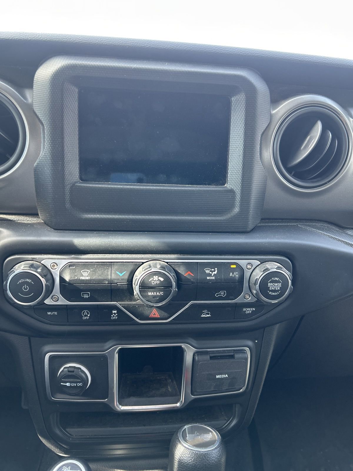 Used 2023 Jeep Wrangler Sport image 16