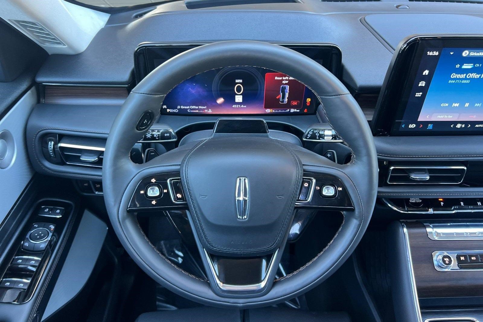 Used 2026 Lincoln Aviator Reserve AWD/4WD image 29