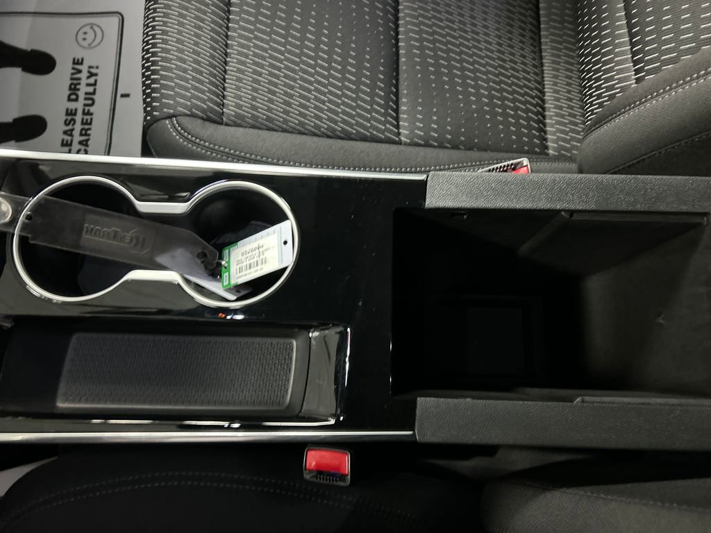 Used 2025 Chevrolet Equinox LT w/ Safety and Technology Package image 21