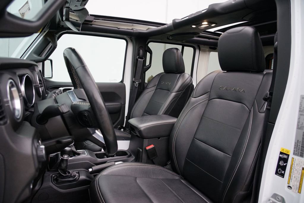 Used 2022 Jeep Wrangler Unlimited Sahara w/ Cold Weather Group image 13
