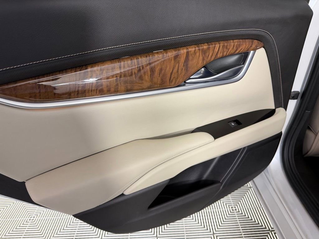 Used 2018 Cadillac XTS Luxury w/ Driver Awareness Package FWD image 27