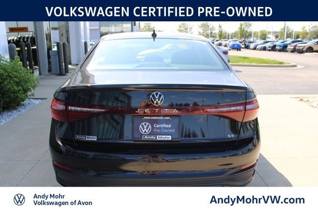 Used 2025 Volkswagen Jetta SE FWD image 8