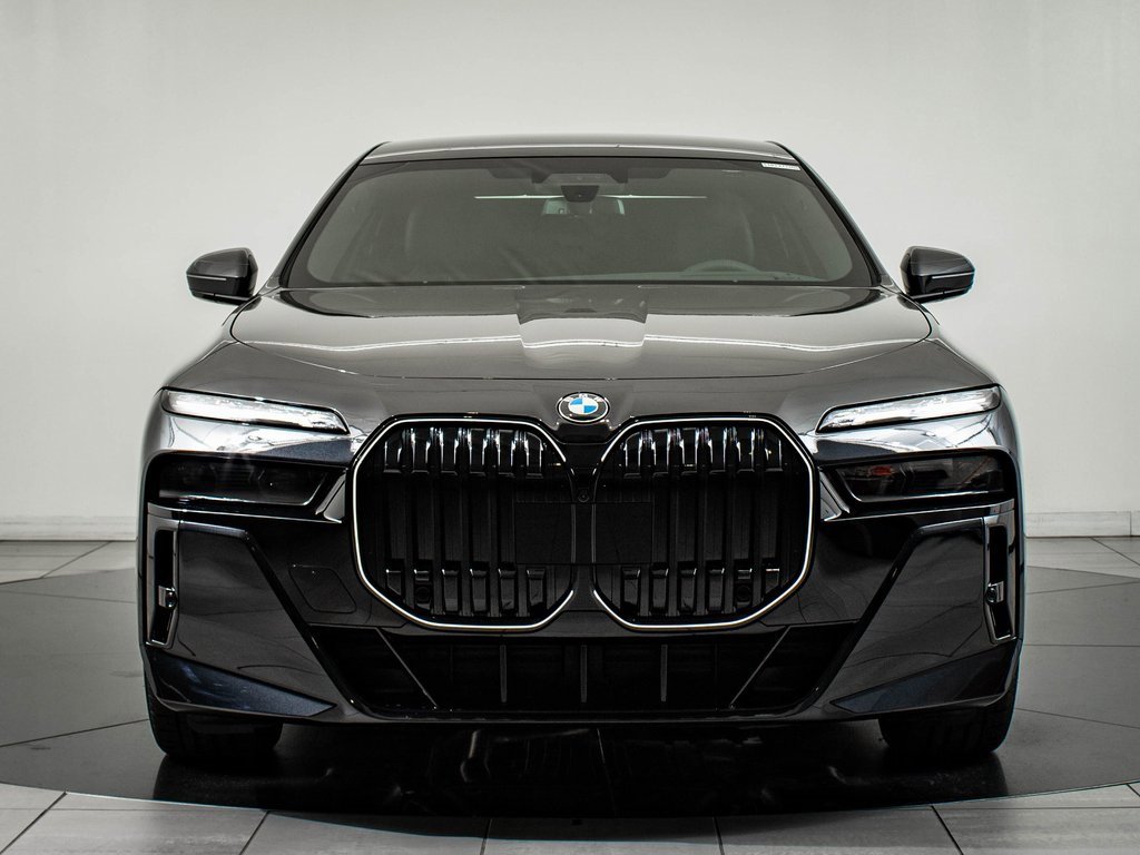 New 2026 BMW 740i xDrive w/ Executive Package image 2