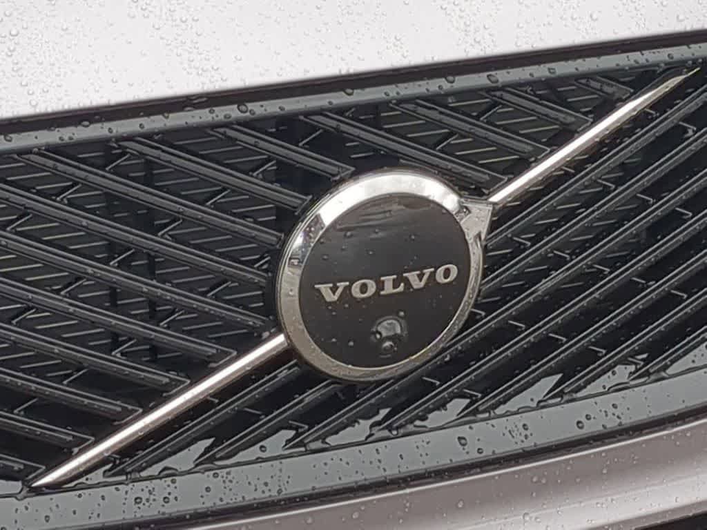 New 2026 Volvo XC60 B5 Plus w/ Protection Package Premier image 11