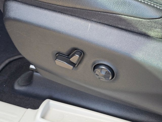 Used 2022 Chrysler Pacifica Touring-L FWD image 22