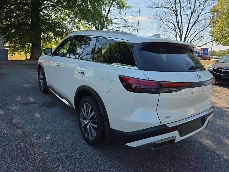 Used 2023 INFINITI QX60 Sensory w/ Vision Package image 3