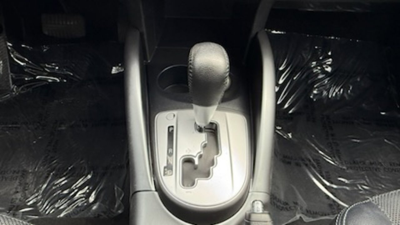 Used 2012 Mitsubishi Outlander SE image 25