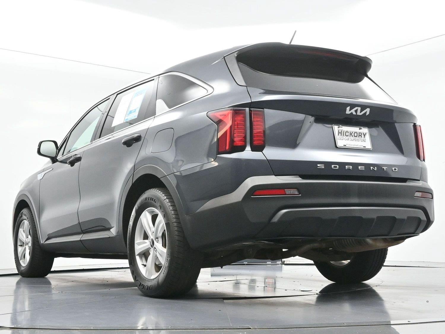Used 2022 Kia Sorento LX FWD image 47