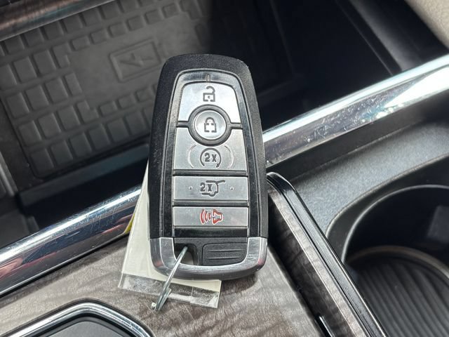Used 2021 Ford Expedition Max Limited AWD/4WD image 14