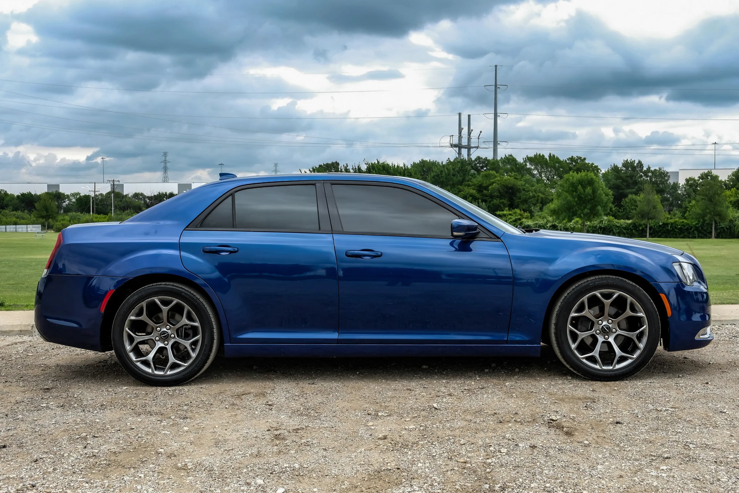 Used 2018 Chrysler 300 S w/ 300S Premium Group RWD image 9