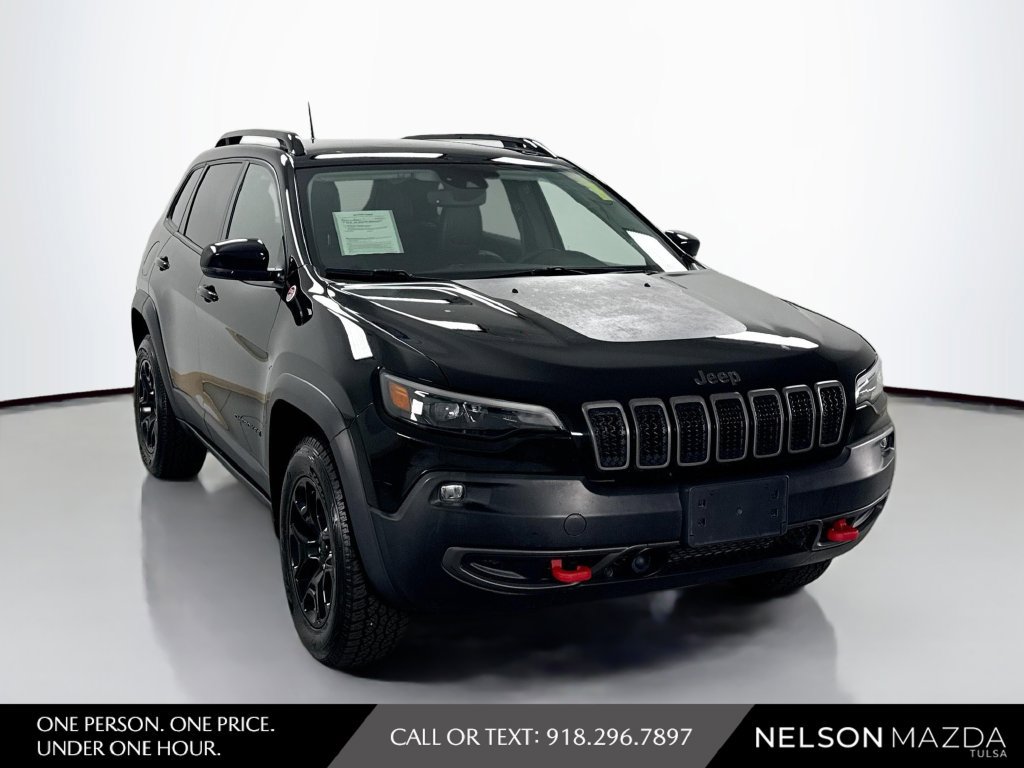 Used 2022 Jeep Cherokee Trailhawk w/ Comfort/Convenience Group AWD/4WD image 3