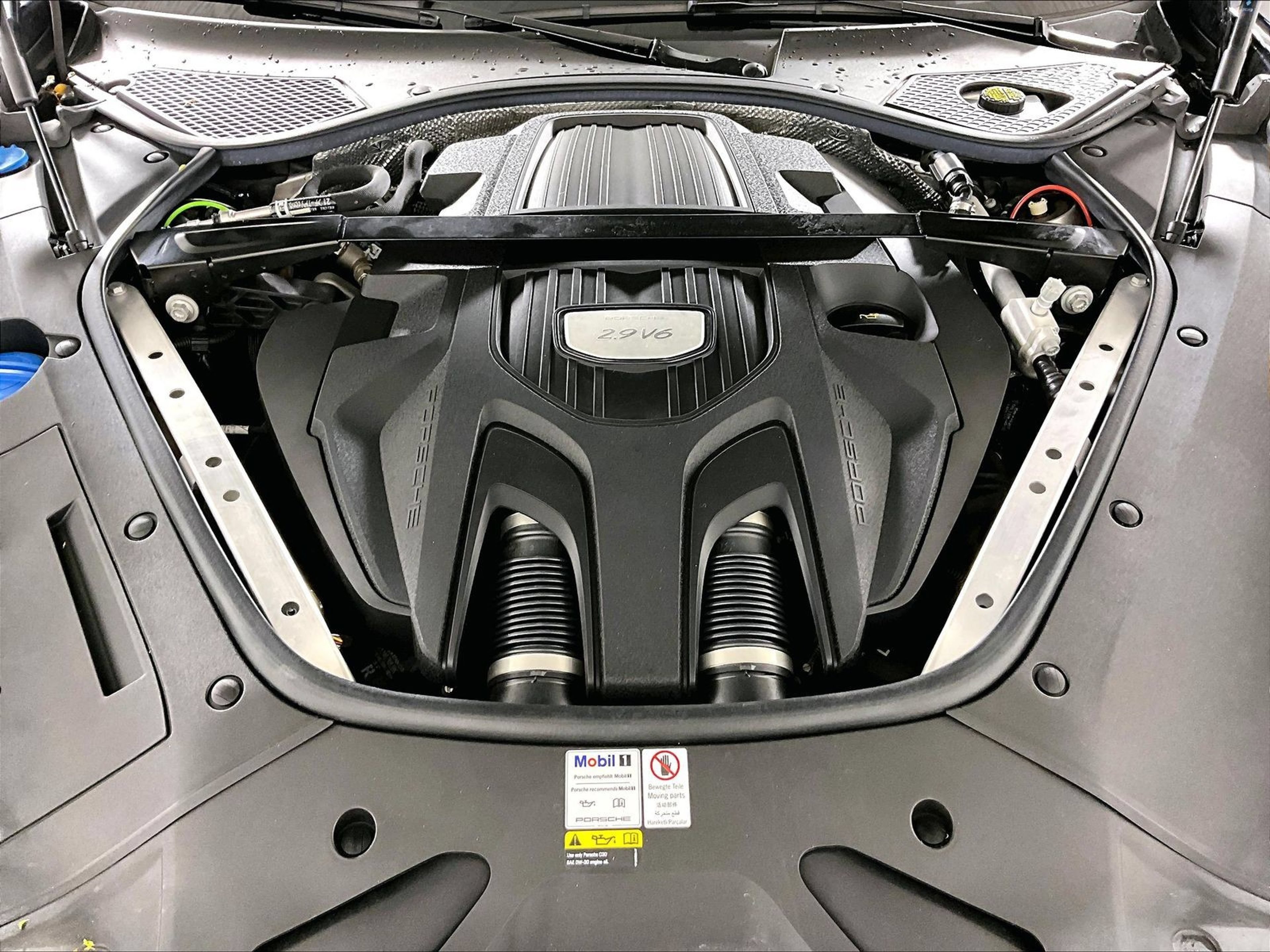 Certified 2021 Porsche Panamera image 25