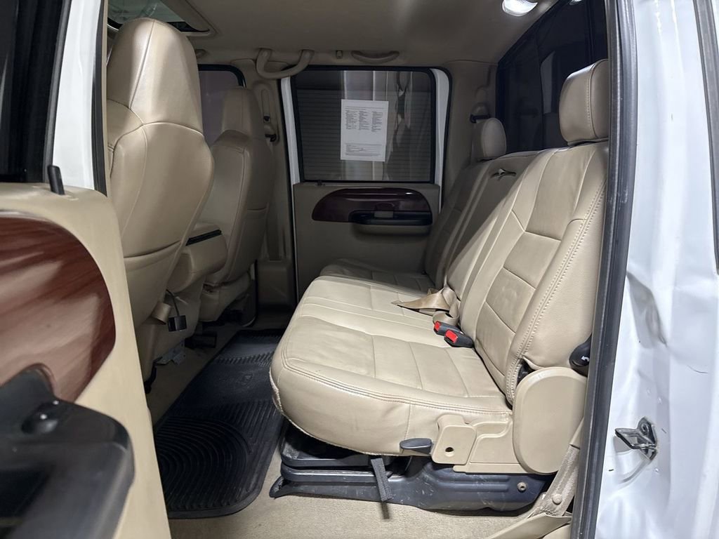 Used 2006 Ford F350 Lariat image 22
