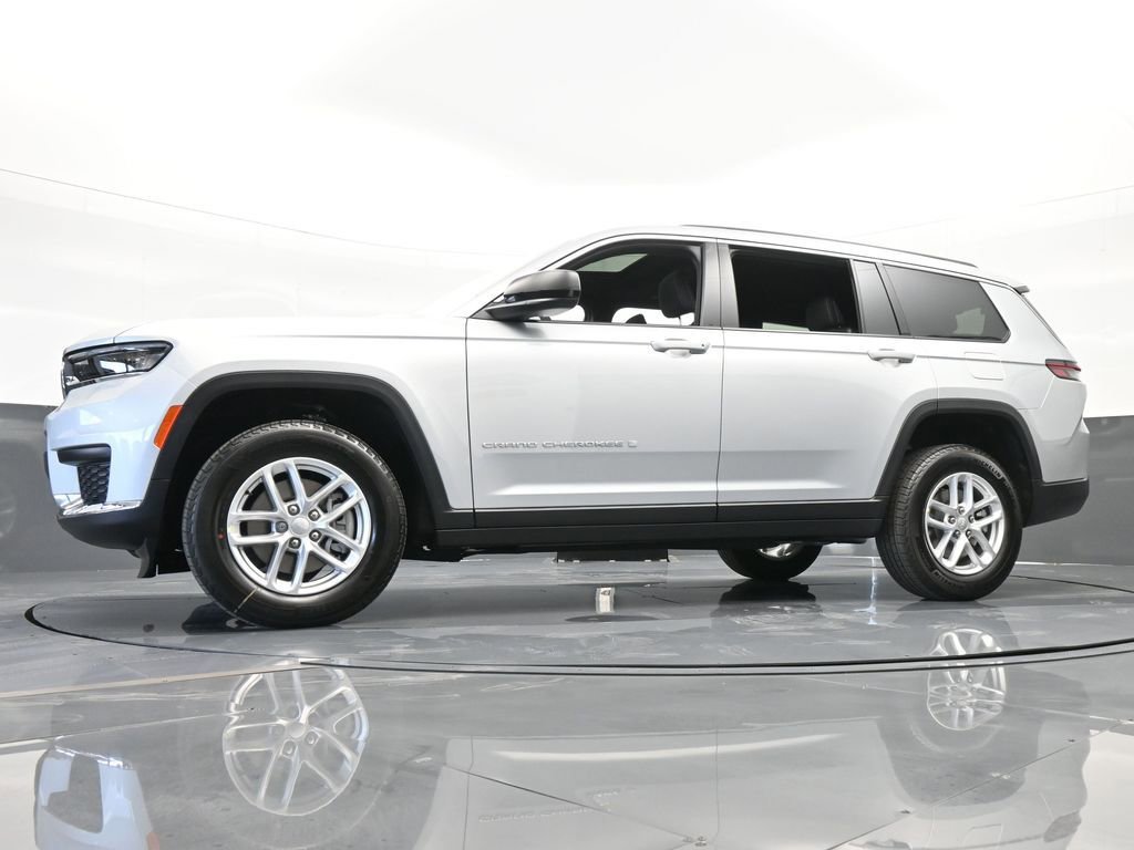 Used 2024 Jeep Grand Cherokee L Laredo image 46