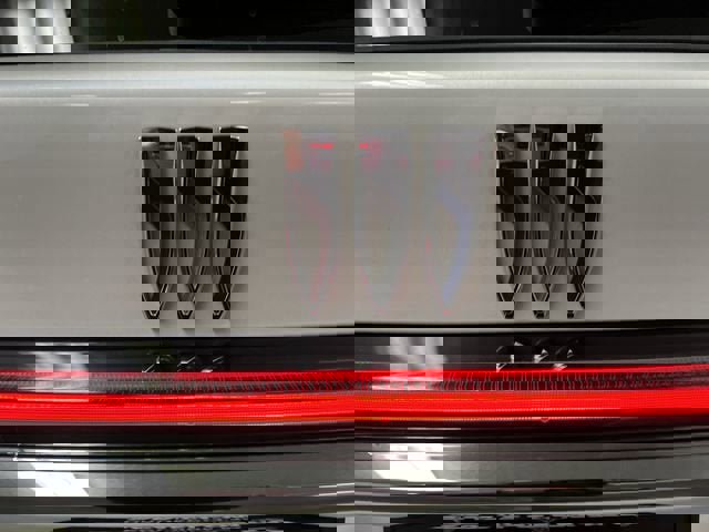 Used 2025 Buick Enclave Avenir w/ Super Cruise Package image 32