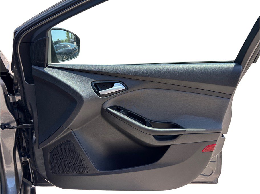 Used 2014 Ford Focus SE FWD image 30