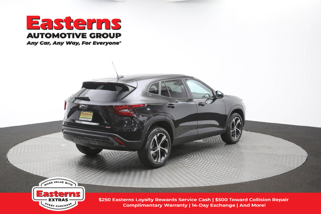 Used 2024 Chevrolet Trax RS FWD image 40