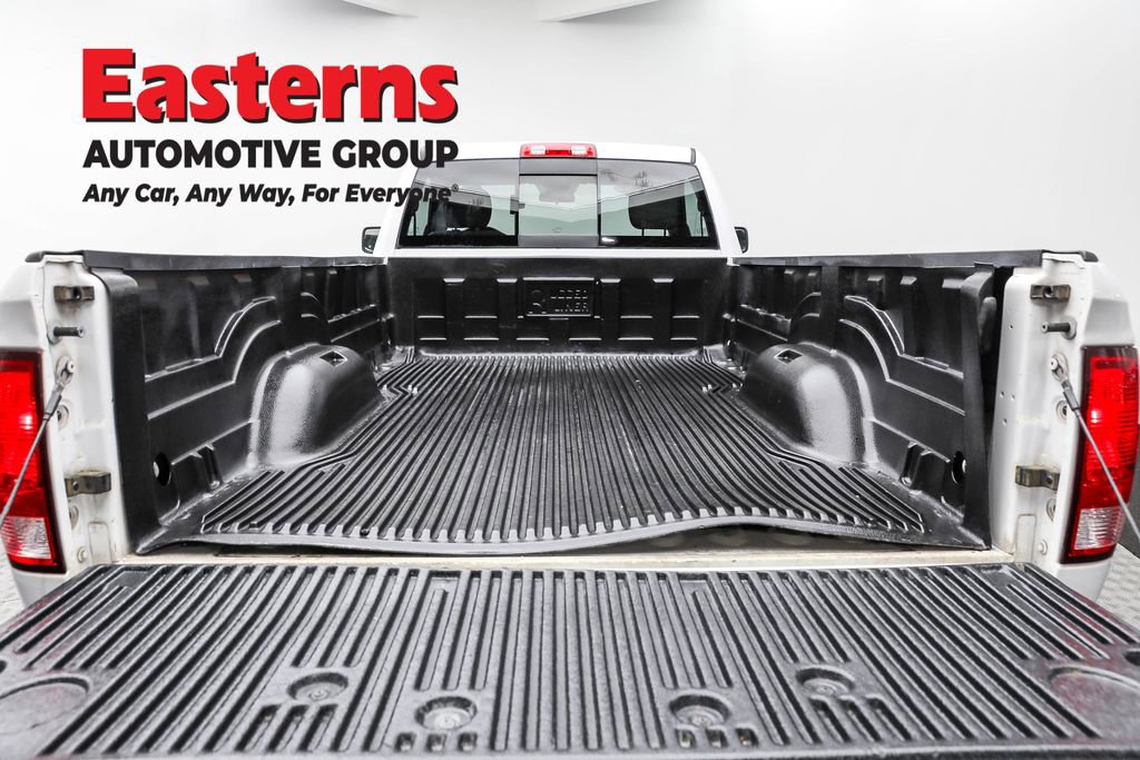 Used 2019 RAM 1500 Classic SLT image 9